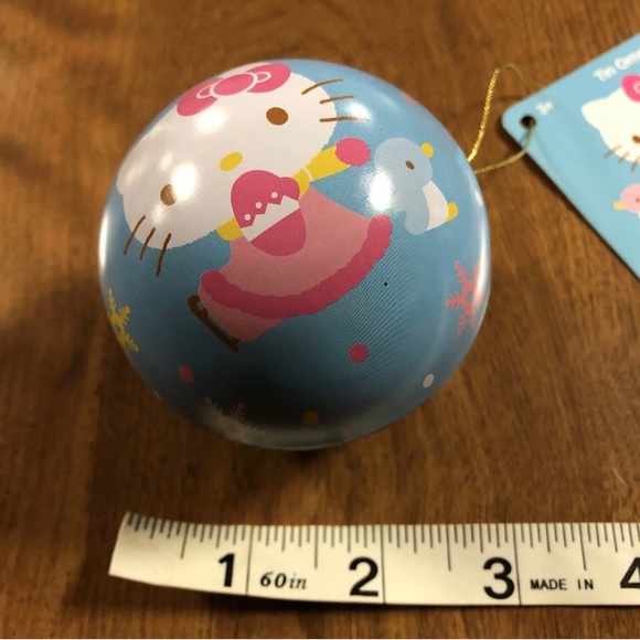 NWT 1976, 2012 Sanrio HELLO KITTY Hanging Tin Ornament Ball - Picture 5 of 6